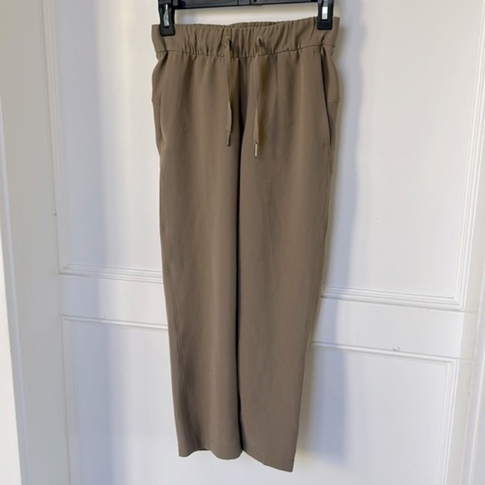 Lululemon Stretch High-Rise Cropped Ankle Size 2 Luxtreme Color tan Beige 23”